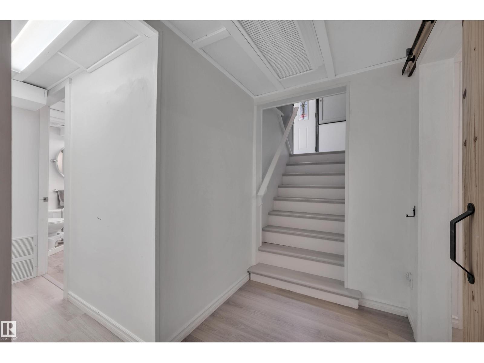 3631 108 AV NW — photo 24