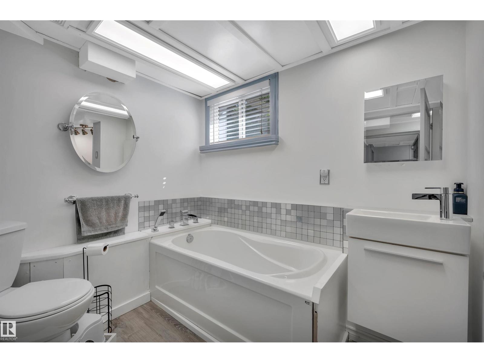 3631 108 AV NW — photo 28