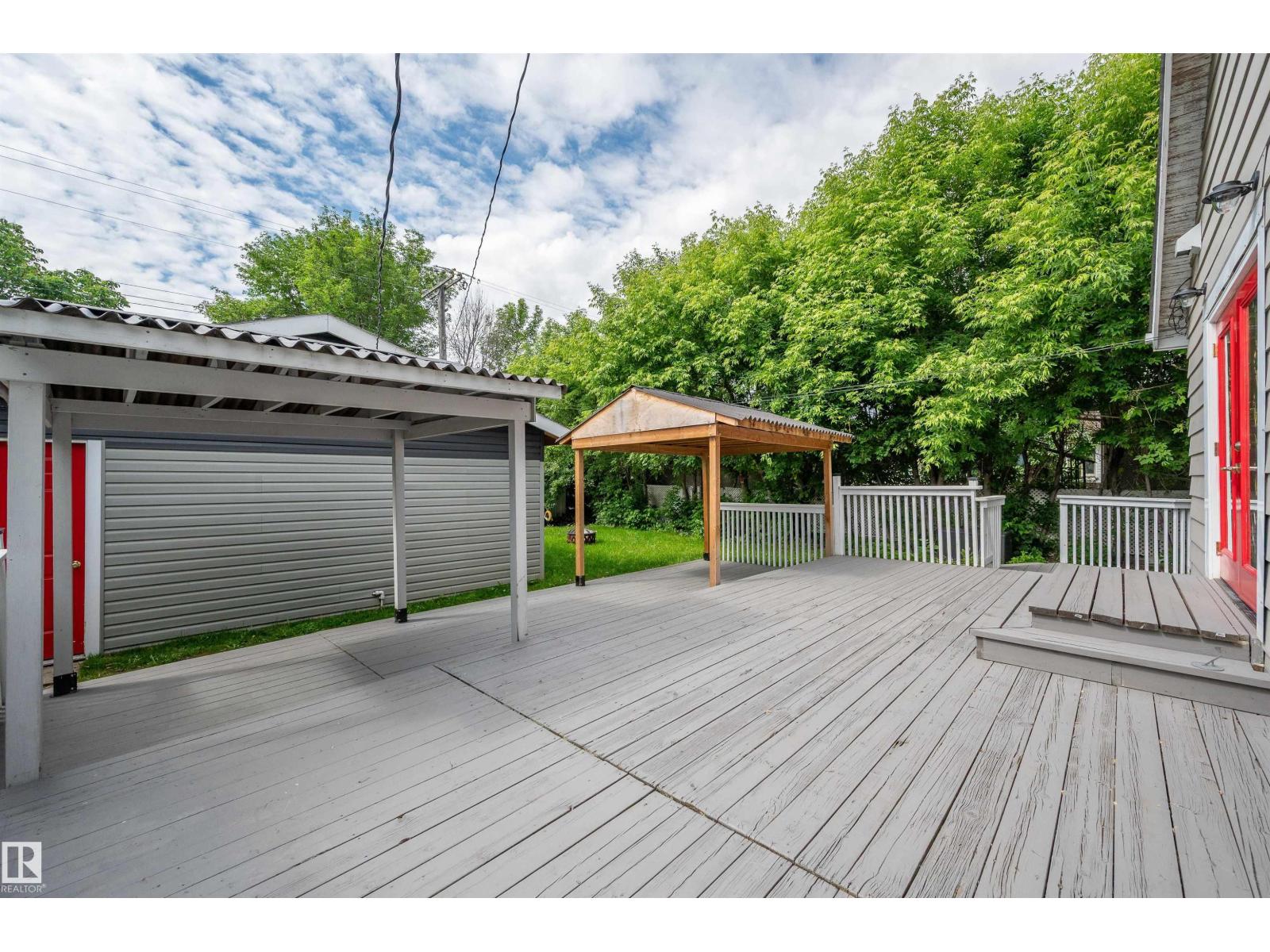3631 108 AV NW — photo 39
