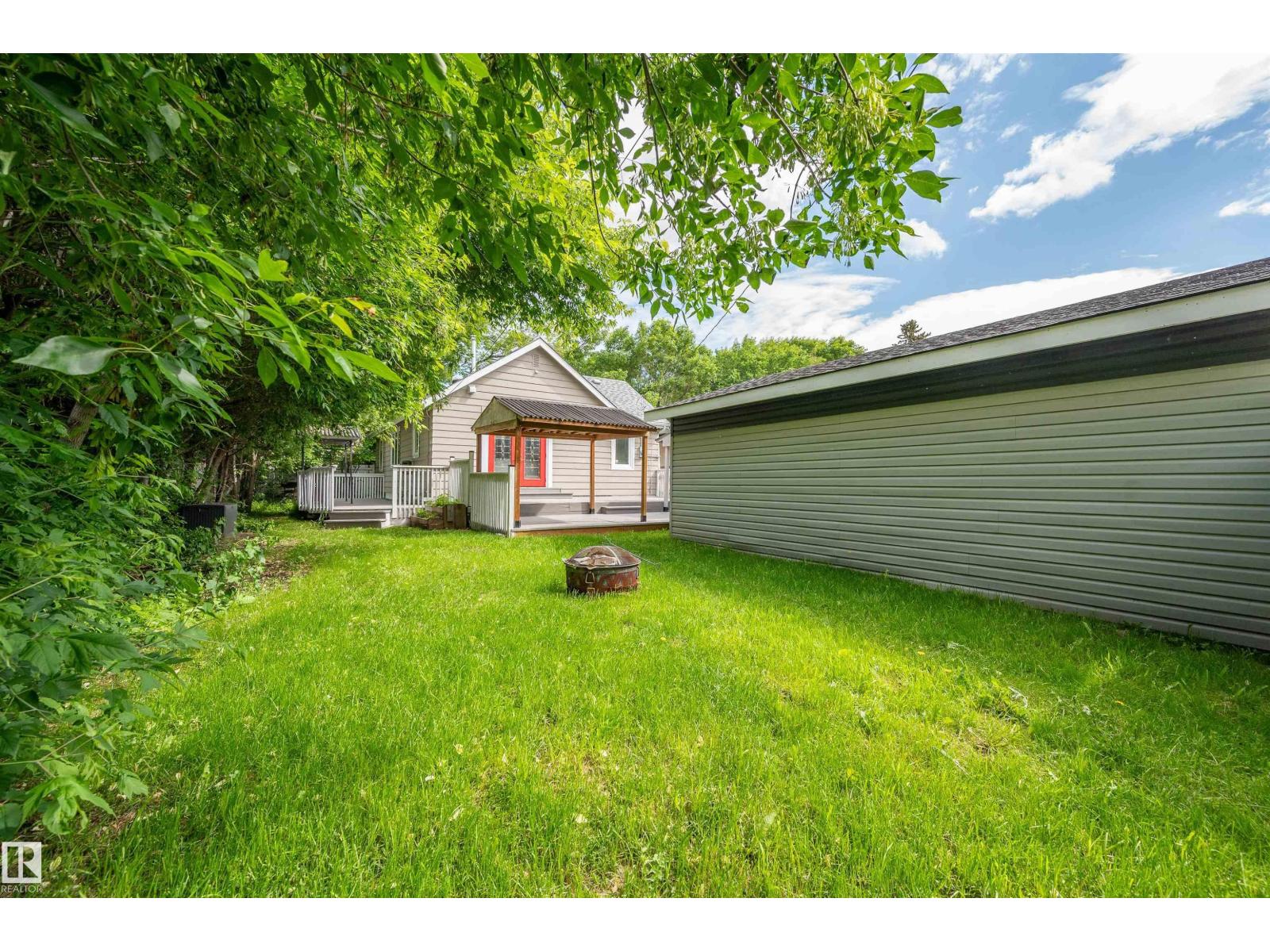 3631 108 AV NW — photo 47