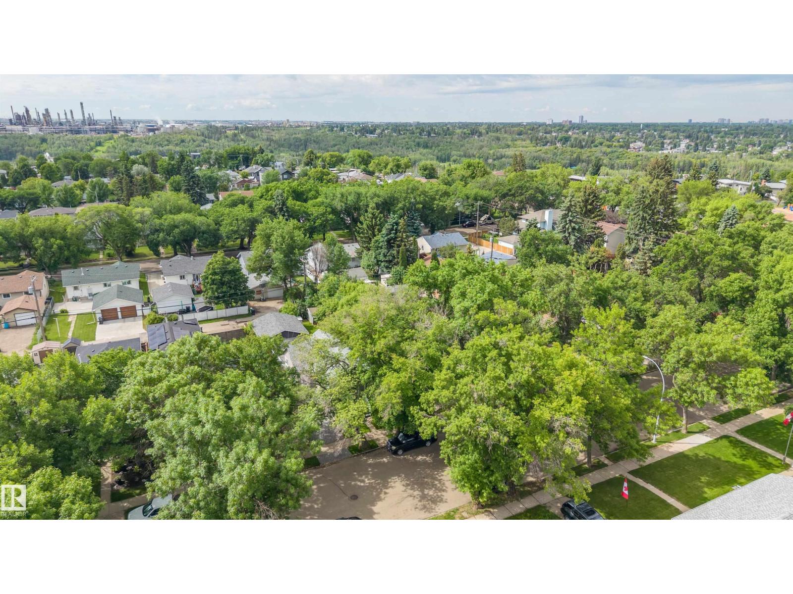 3631 108 AV NW — photo 58