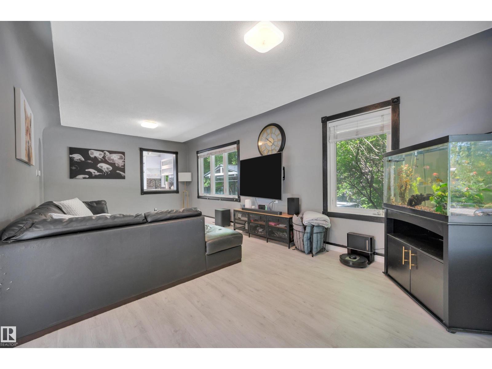3631 108 AV NW — photo 6