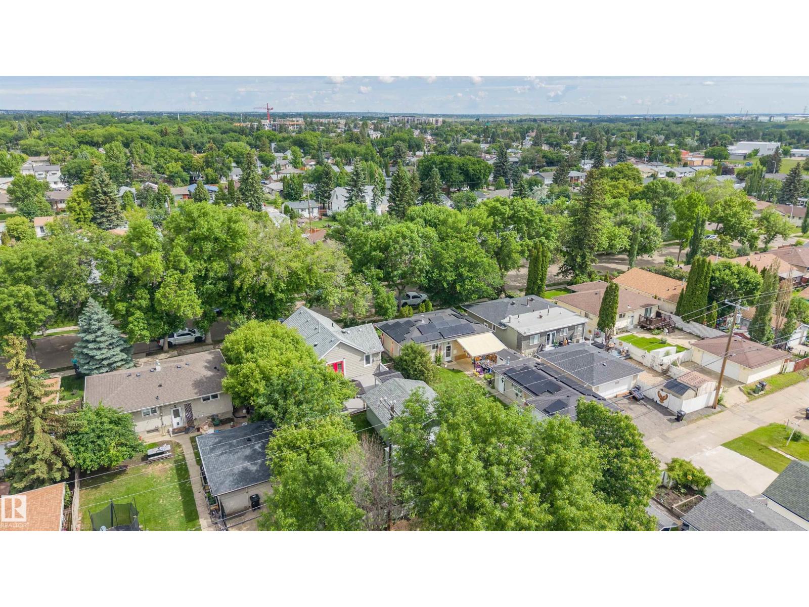 3631 108 AV NW — photo 61