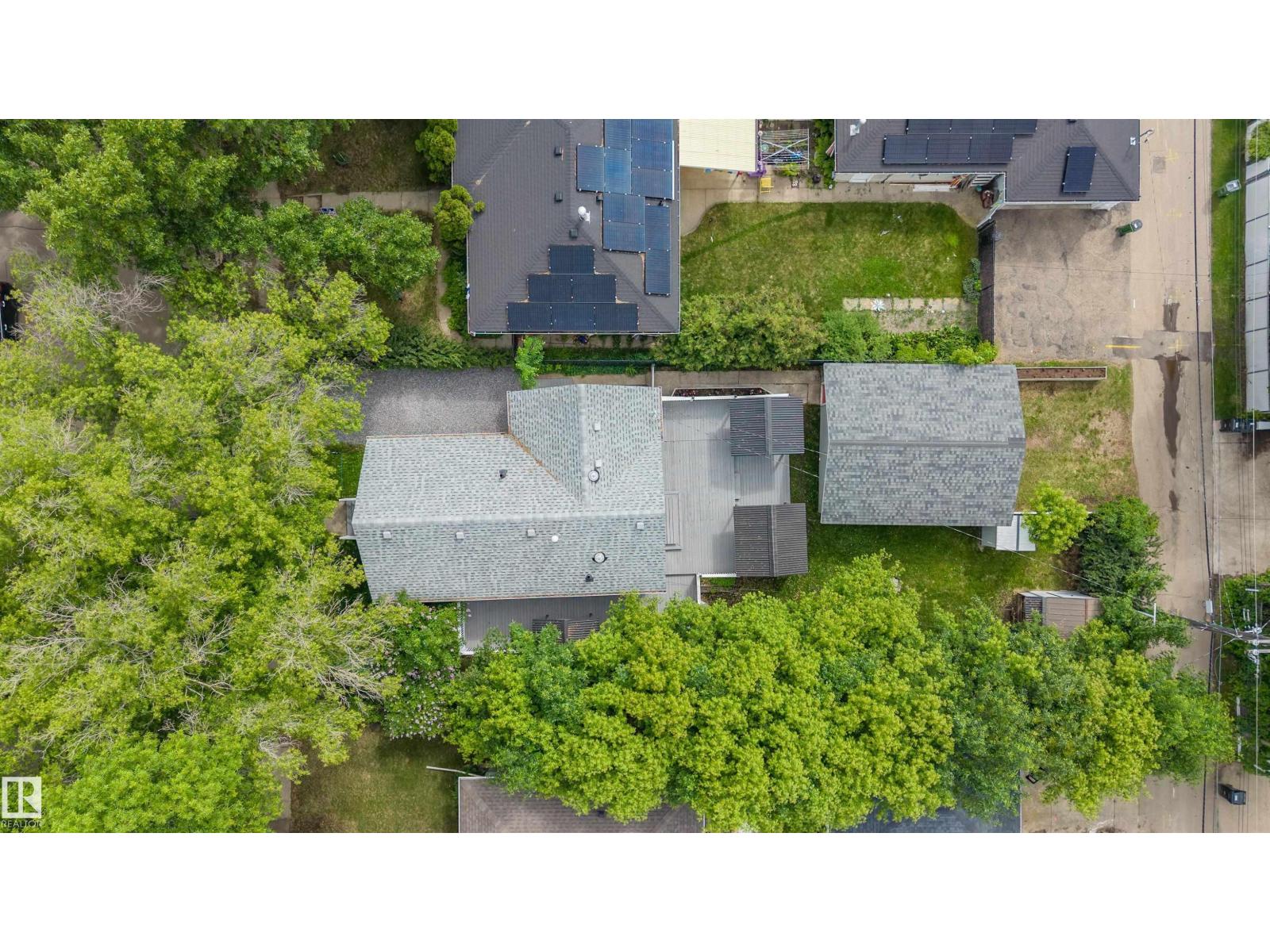 3631 108 AV NW — photo 64