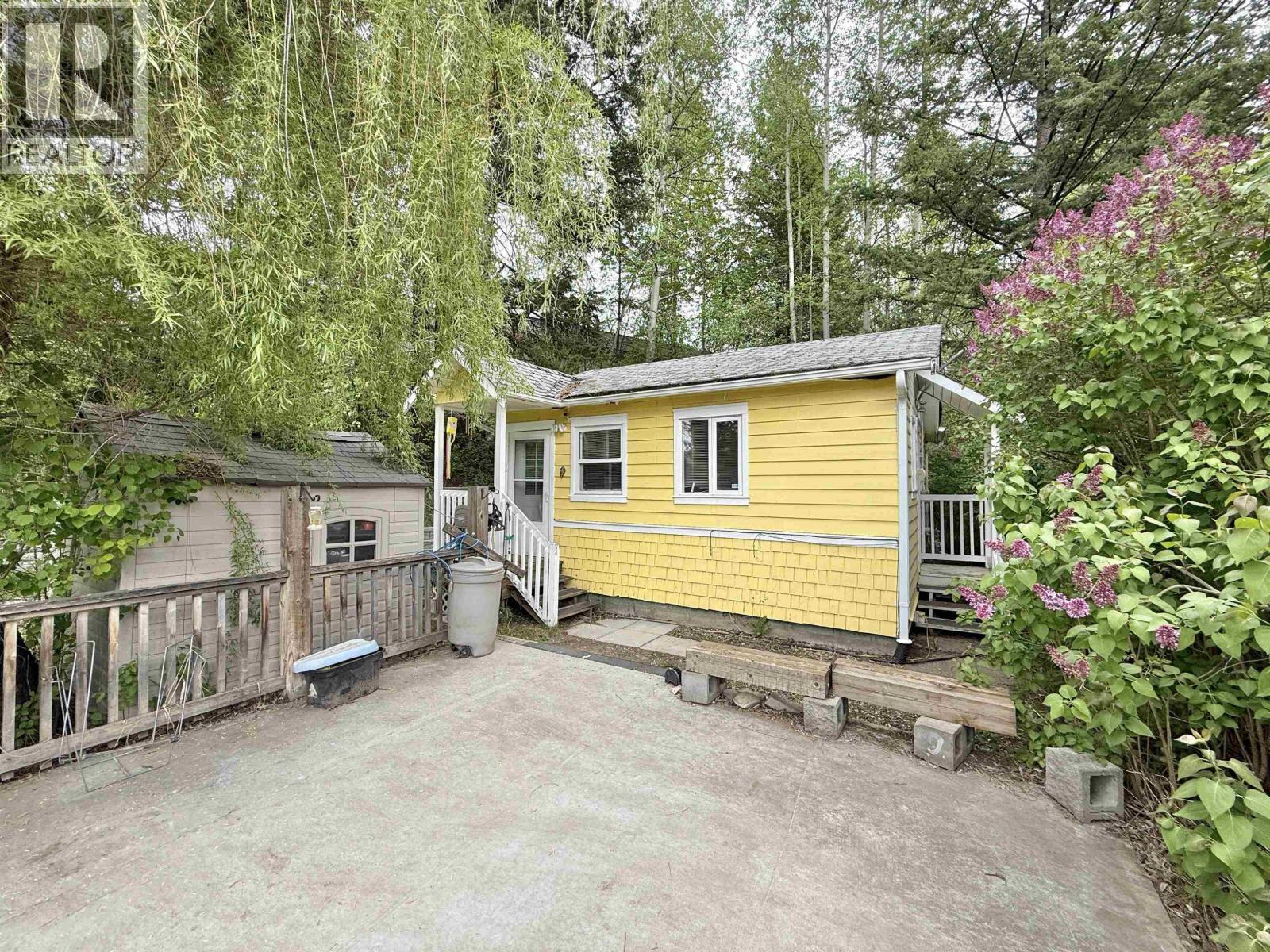 836 ELGIN STREET - 1