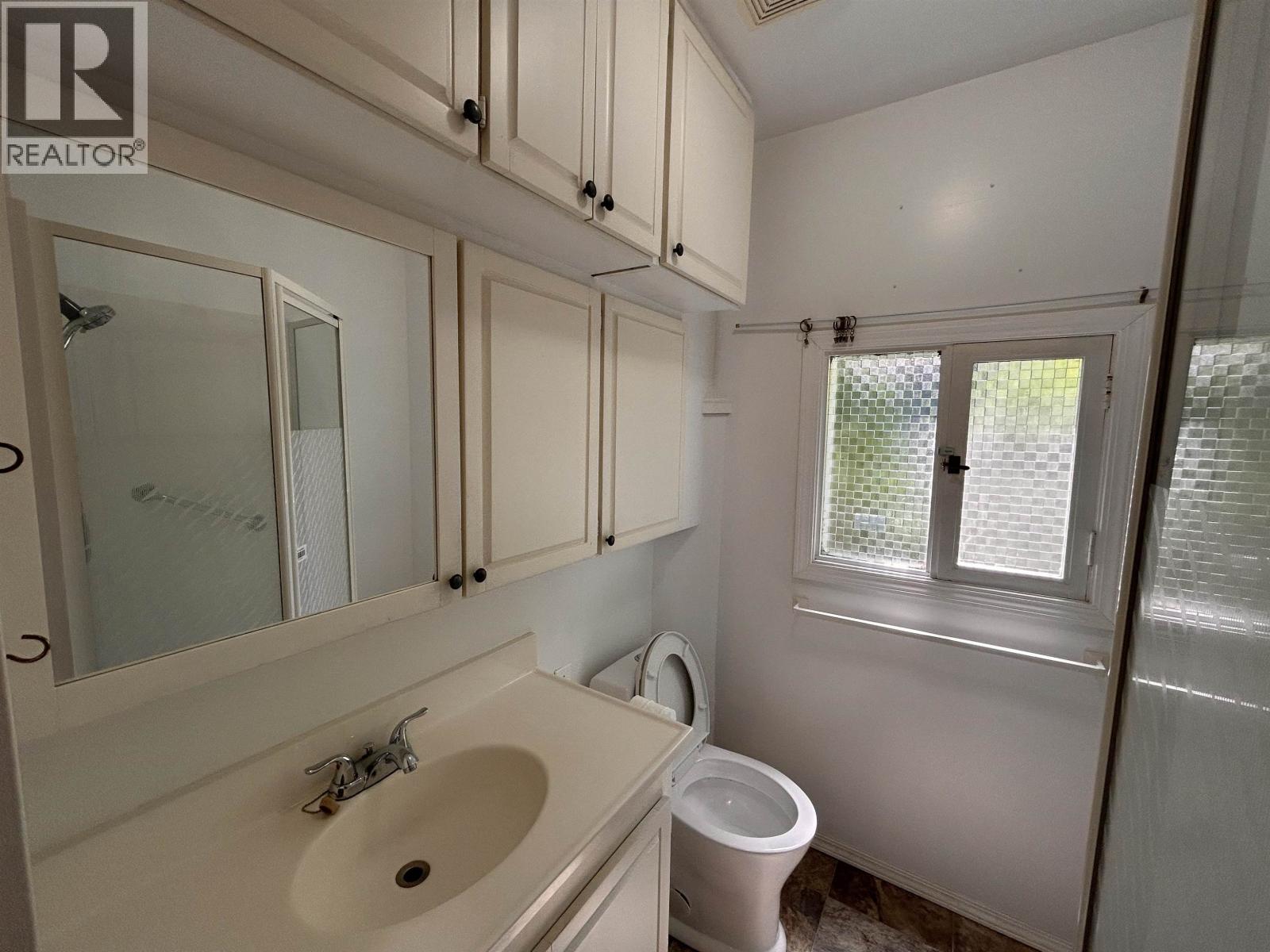 836 ELGIN STREET - 15