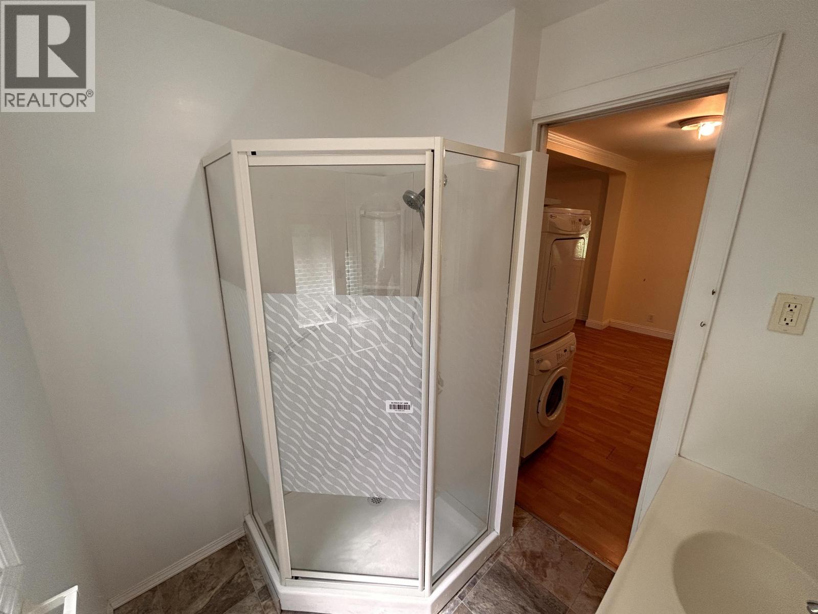 836 ELGIN STREET - 17