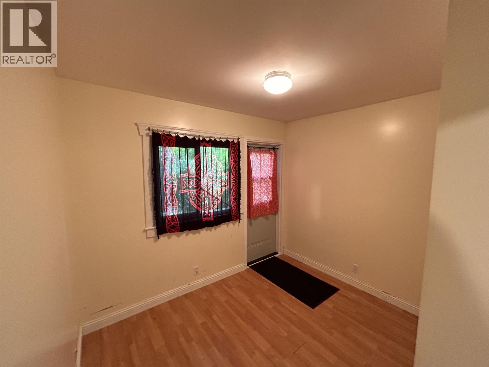 836 ELGIN STREET - 18