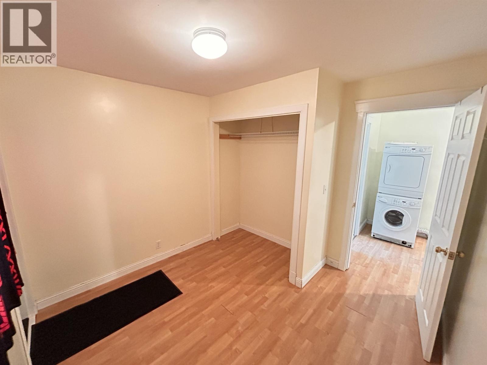 836 ELGIN STREET - 19