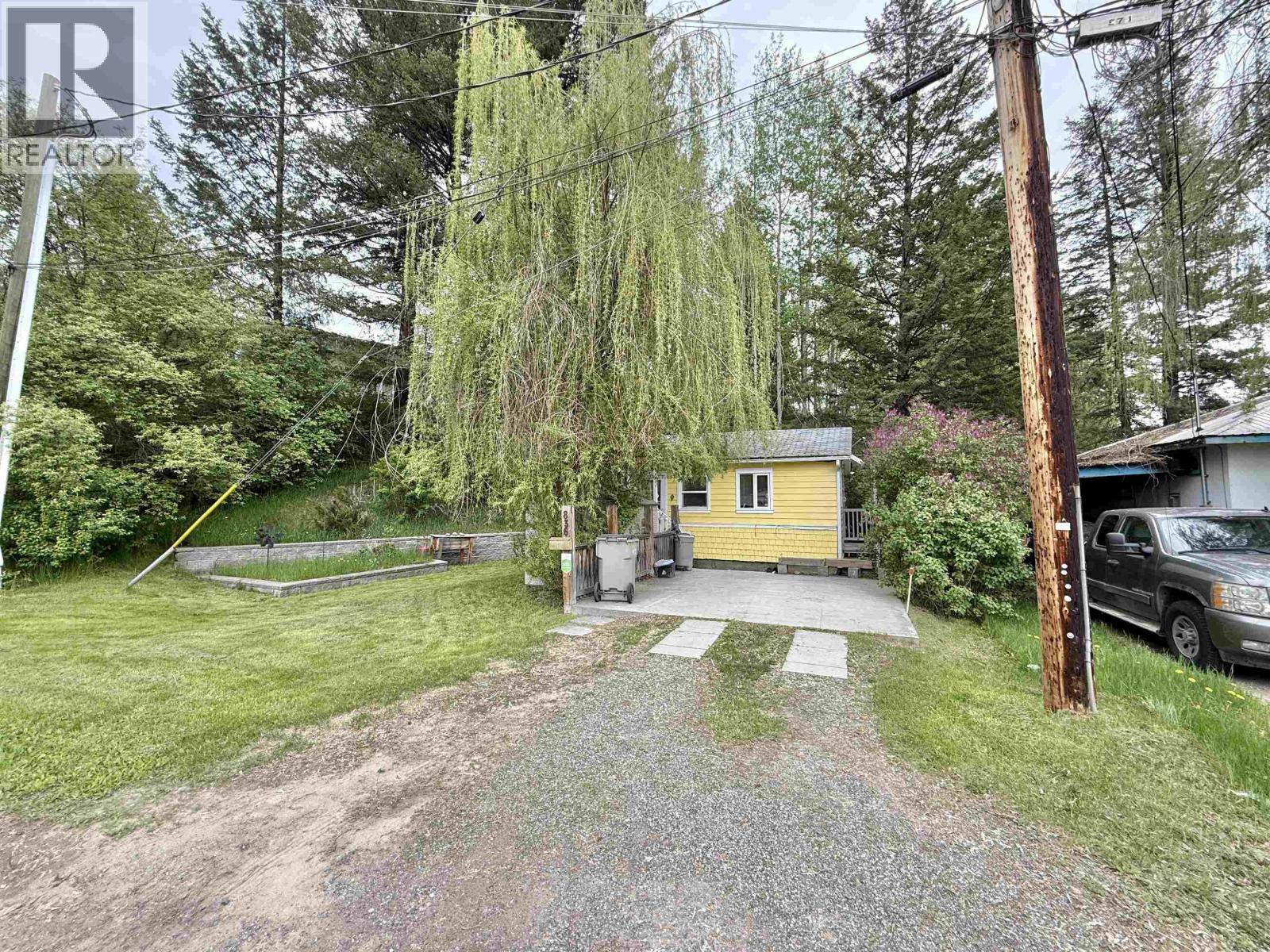 836 ELGIN STREET - 2