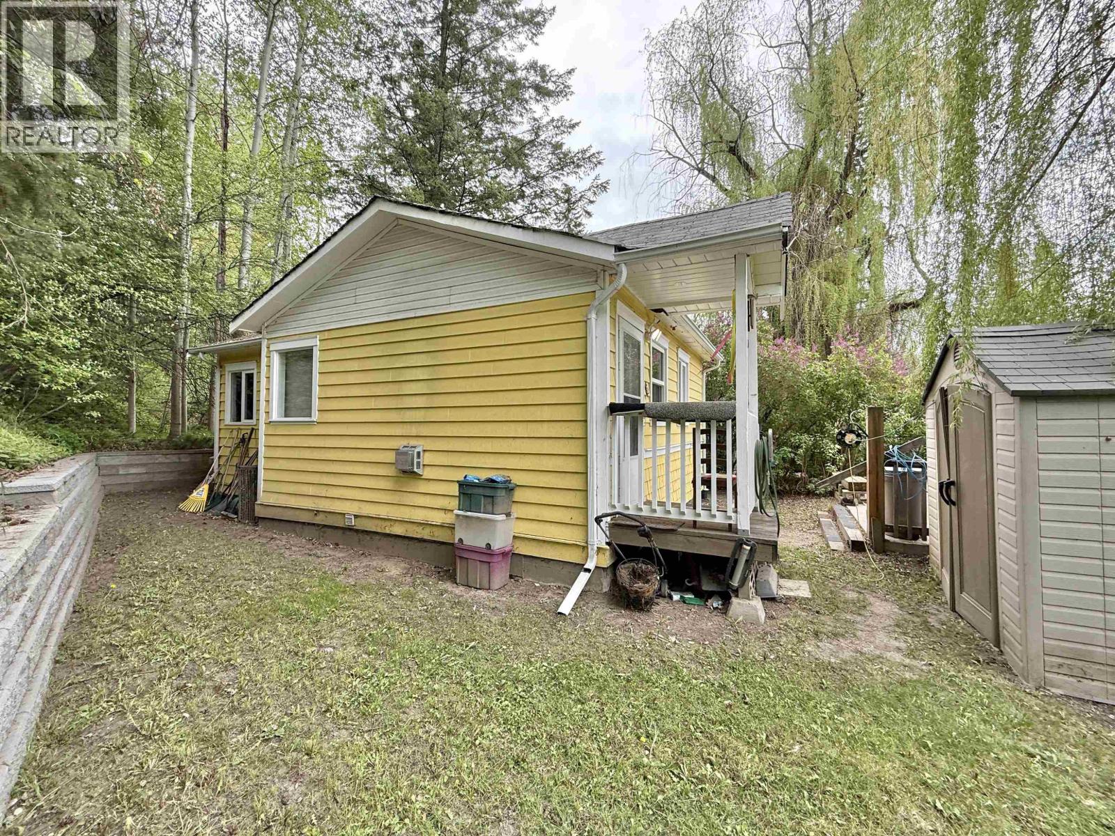 836 ELGIN STREET - 21