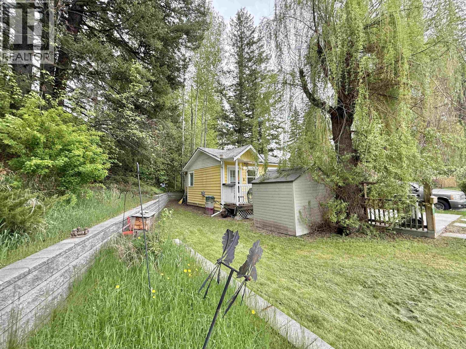 836 ELGIN STREET - 27
