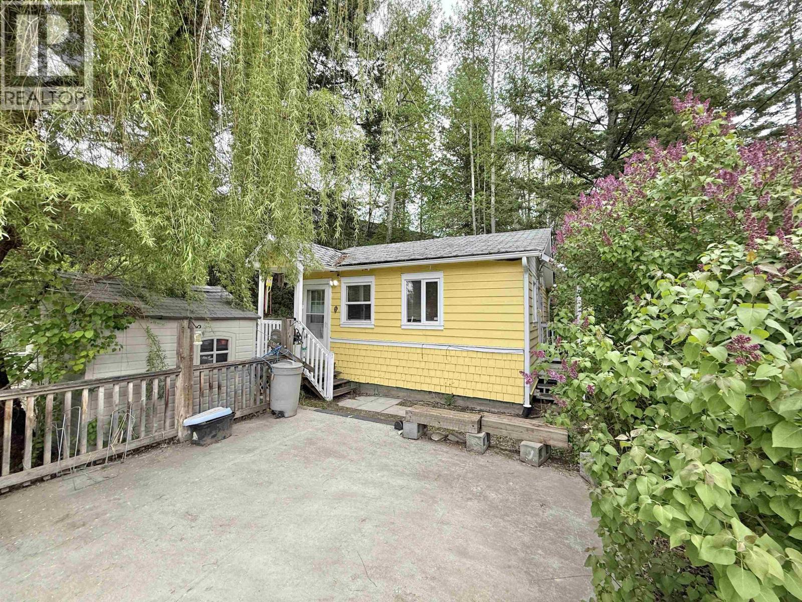 836 ELGIN STREET - 28