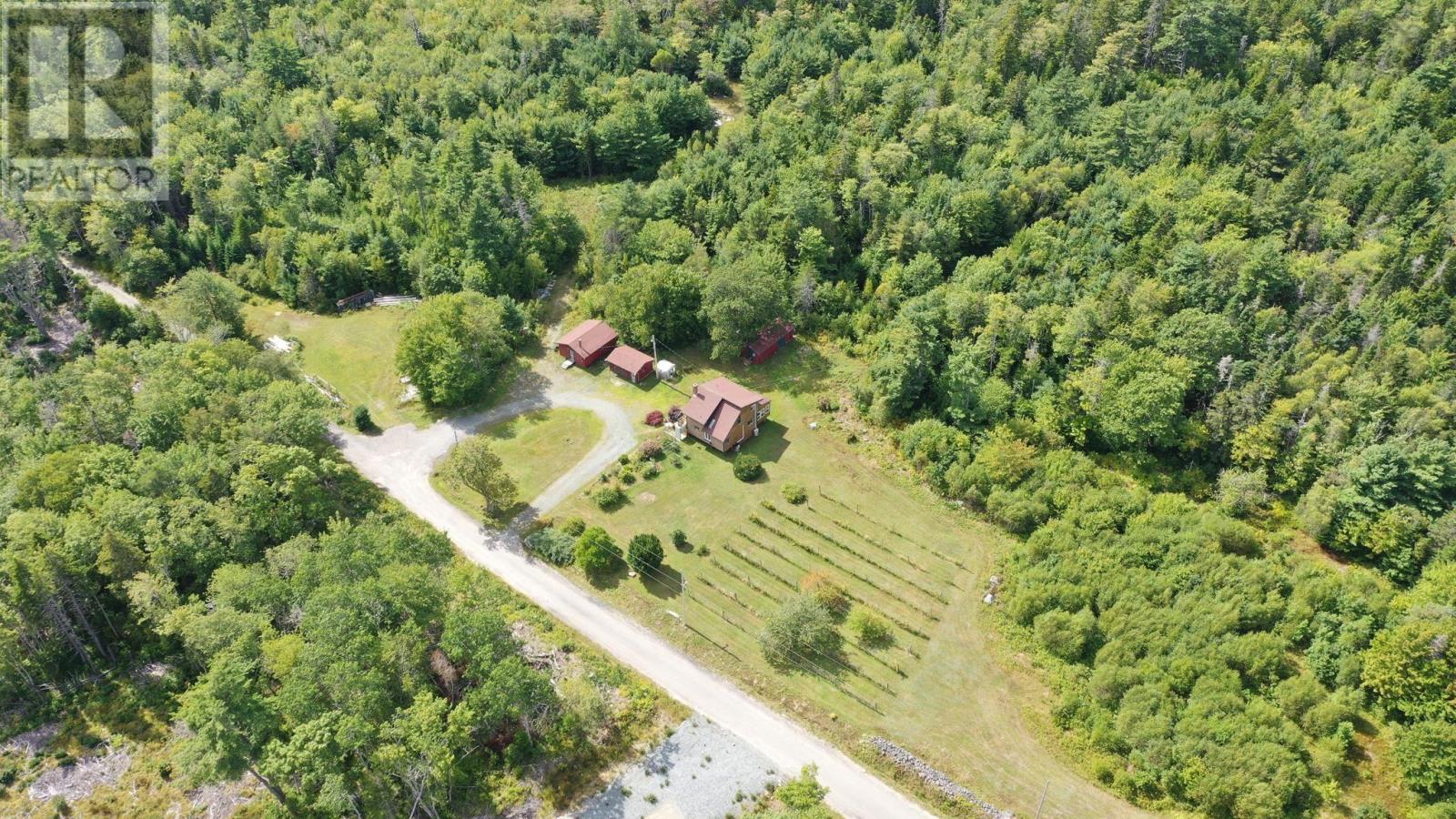 1214 Old Port Mouton Road - 34