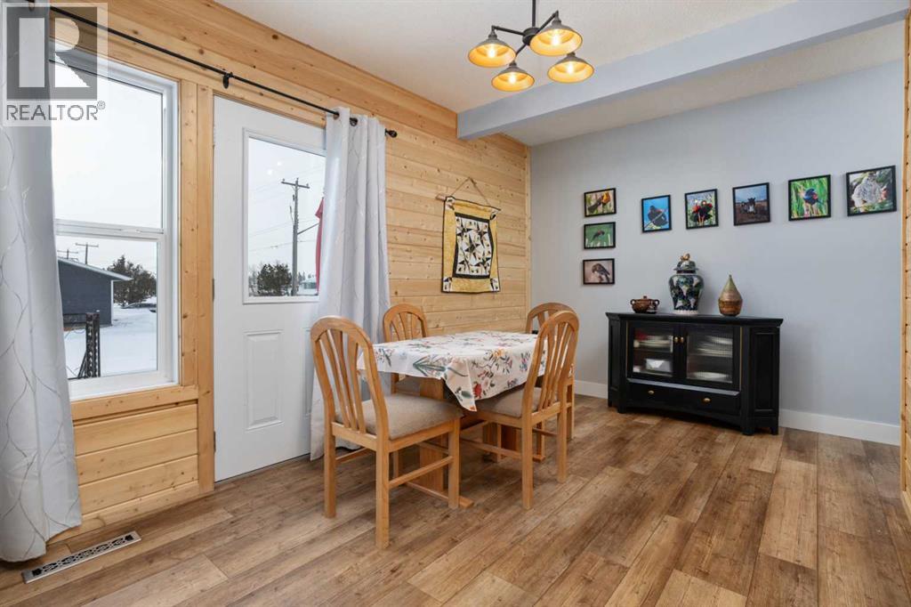 5615 49 Avenue - 8