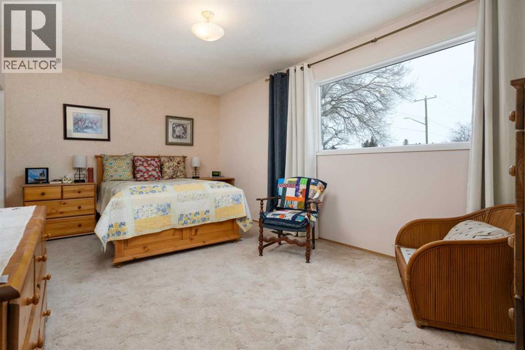 5615 49 Avenue - 13