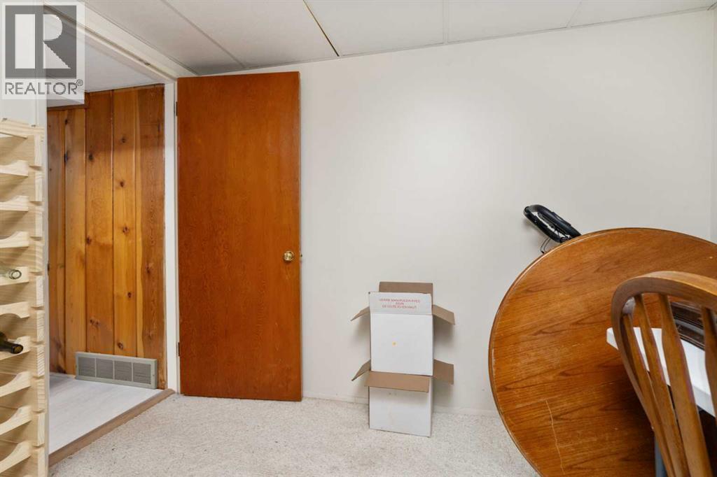 5615 49 Avenue - 28
