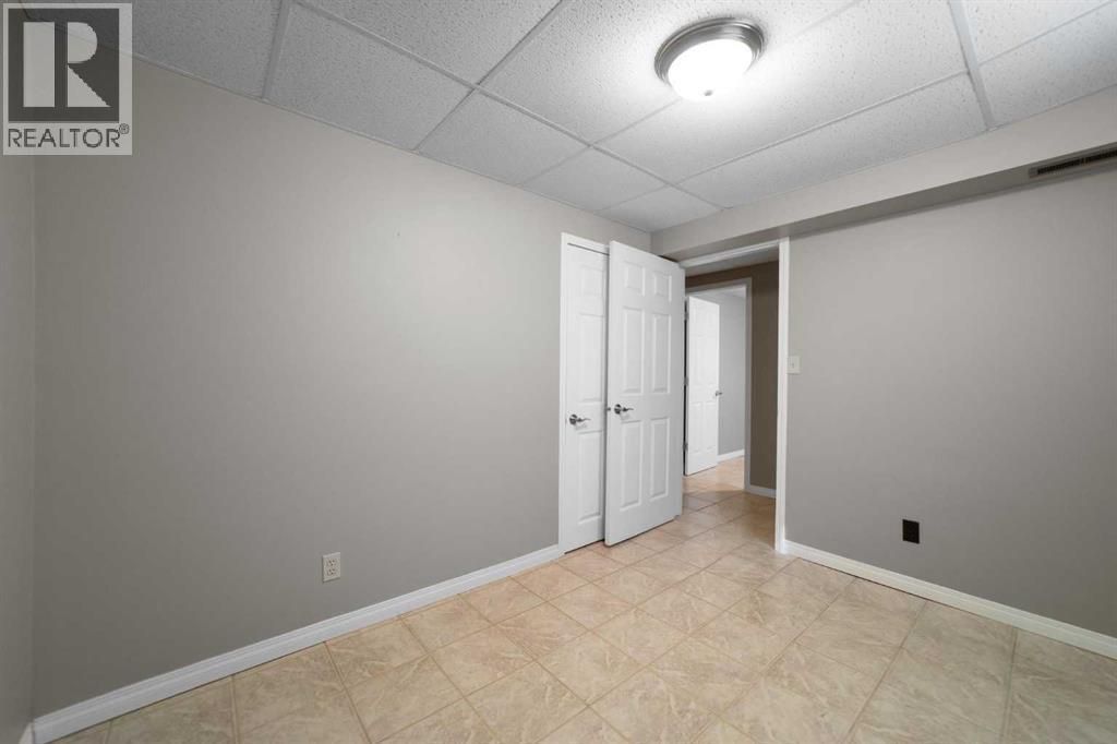 5114 48 Street - 21