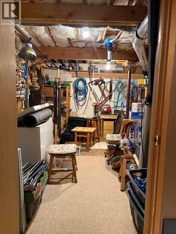 4915 50 Avenue E - 23