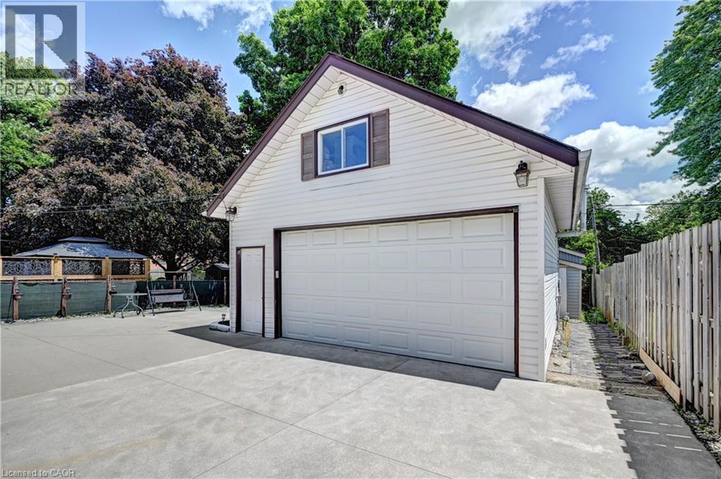 158 PLYMOUTH Road - Image 31