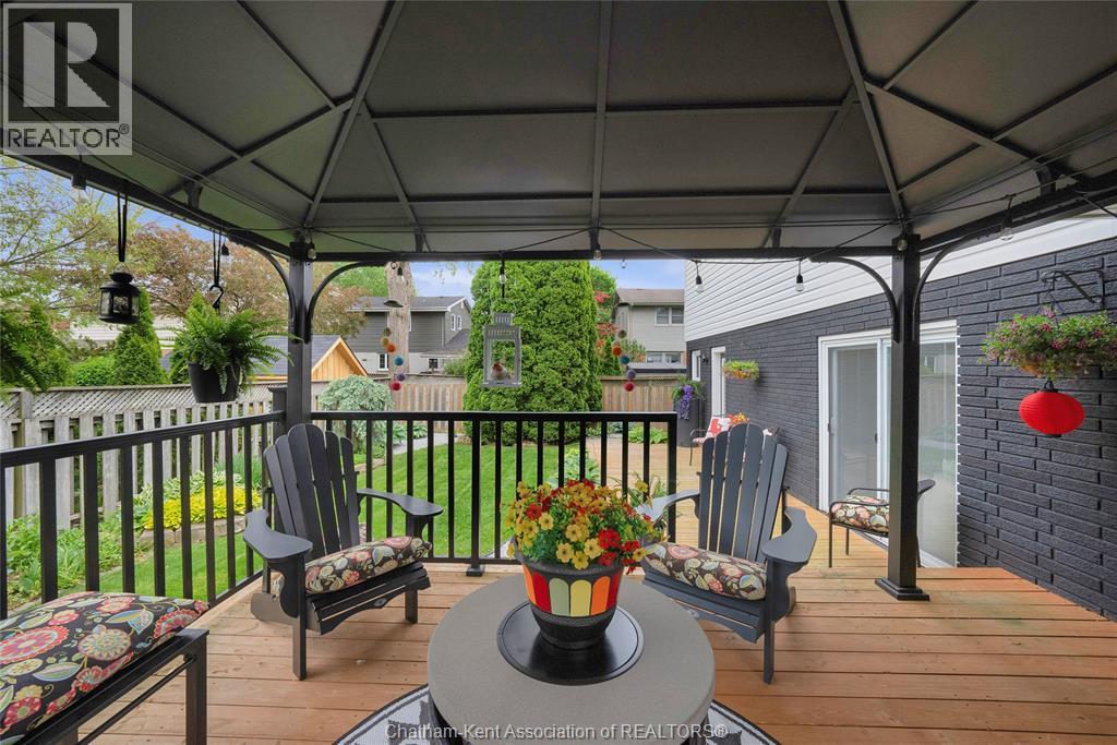 5 Phyllis AVENUE - 35