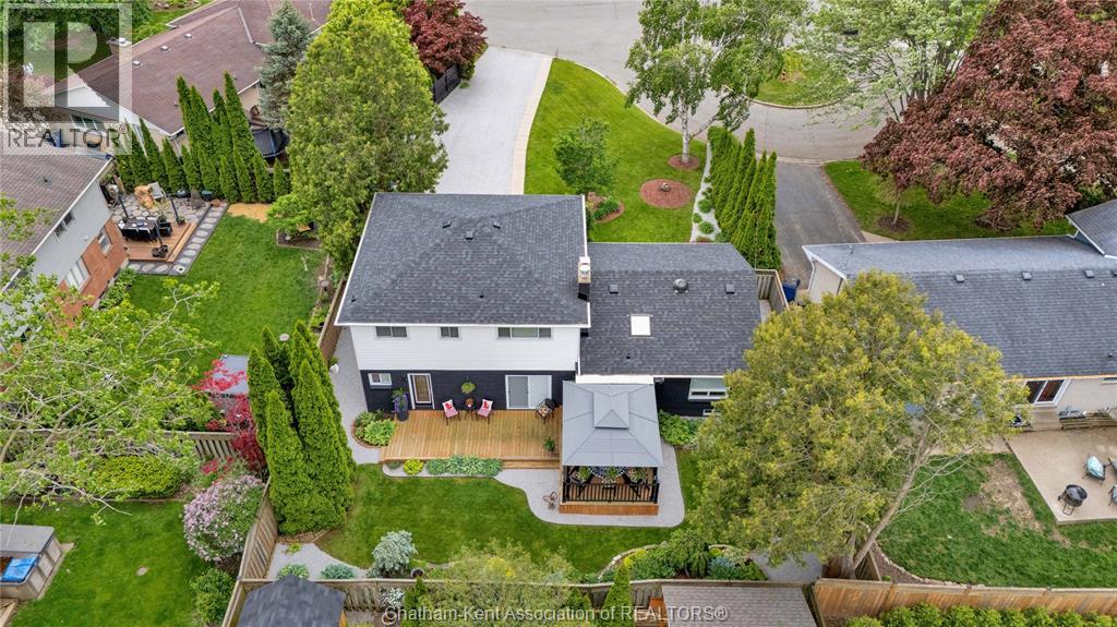 5 Phyllis AVENUE - 36