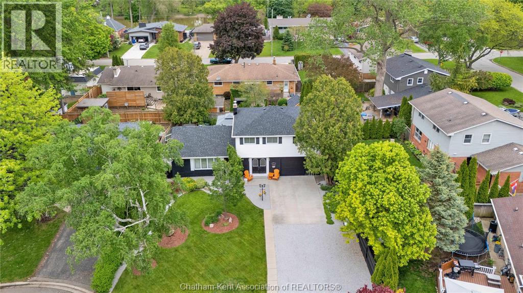 5 Phyllis AVENUE - 38