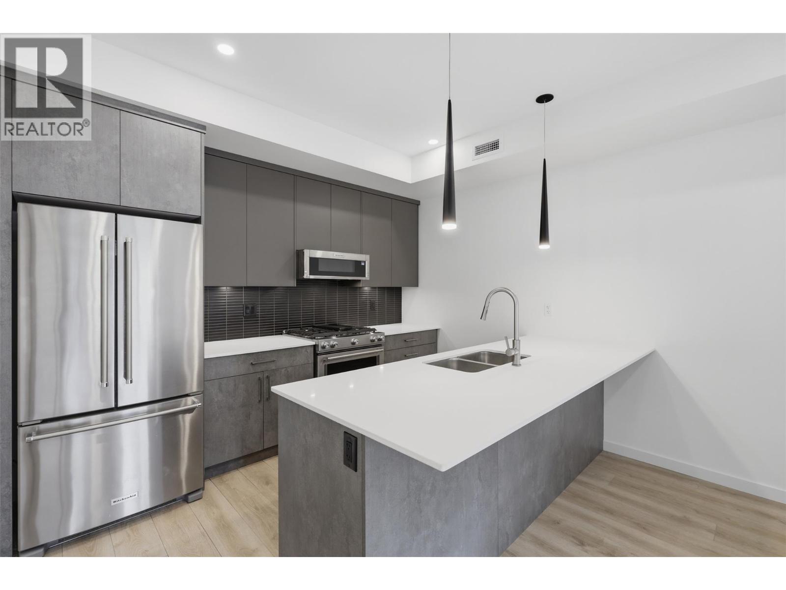 #3407 1405 Springhill Drive - 11