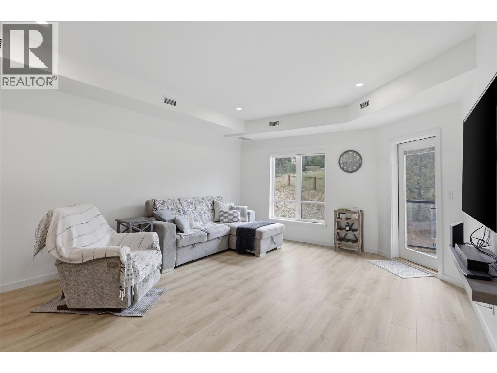 #3407 1405 Springhill Drive - 6