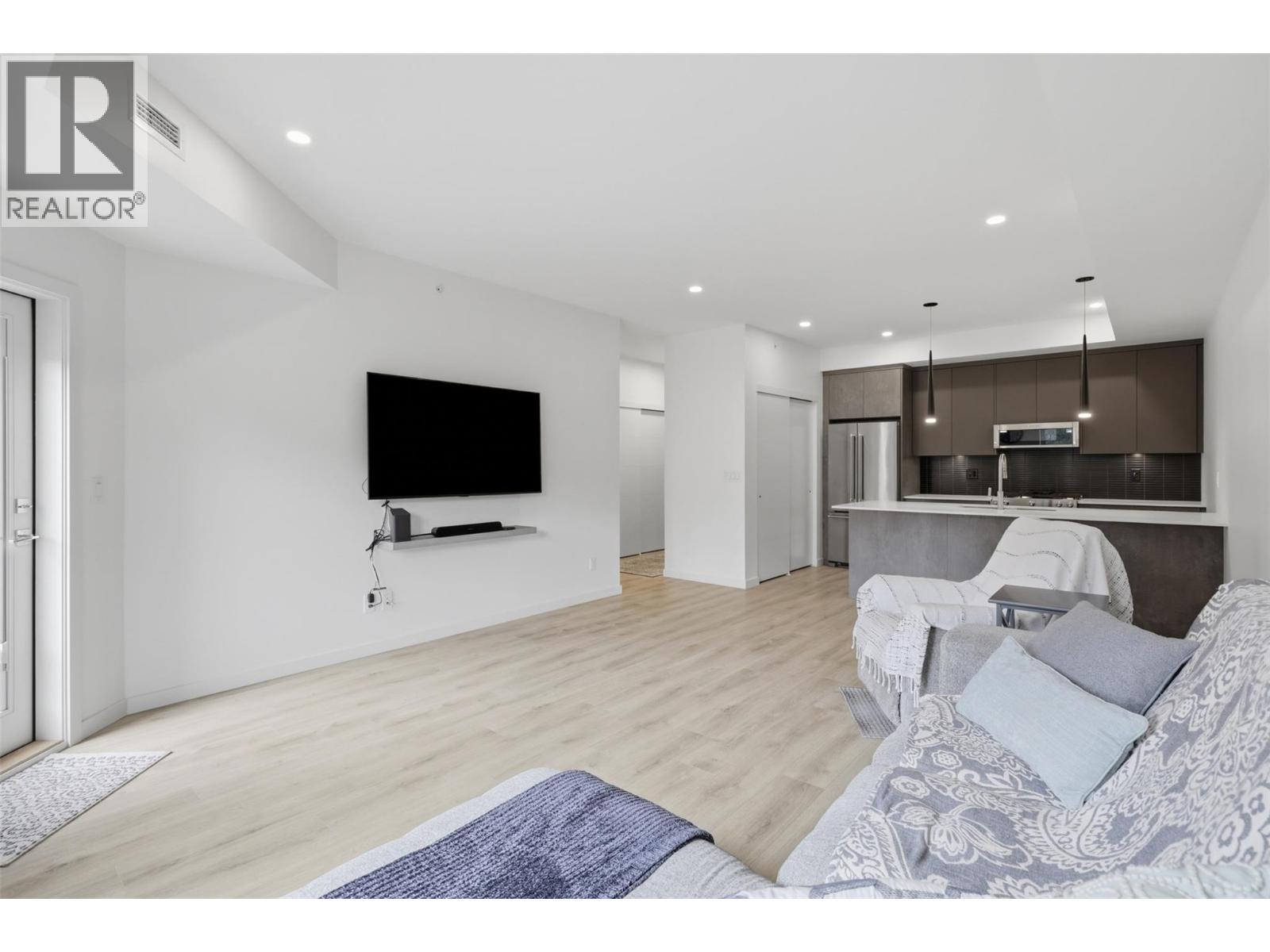 #3407 1405 Springhill Drive - 9
