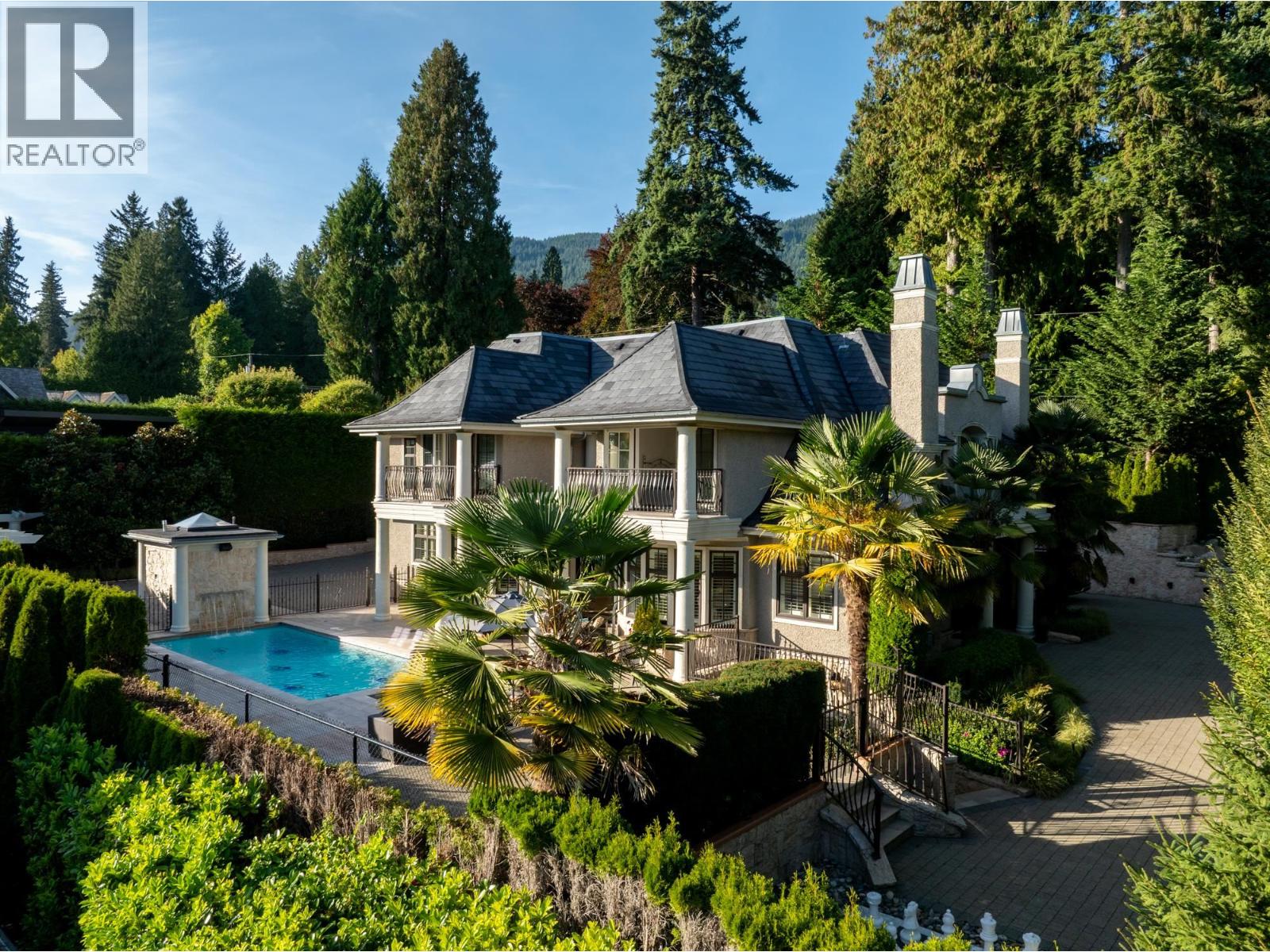 2912 MATHERS AVENUE, West Vancouver