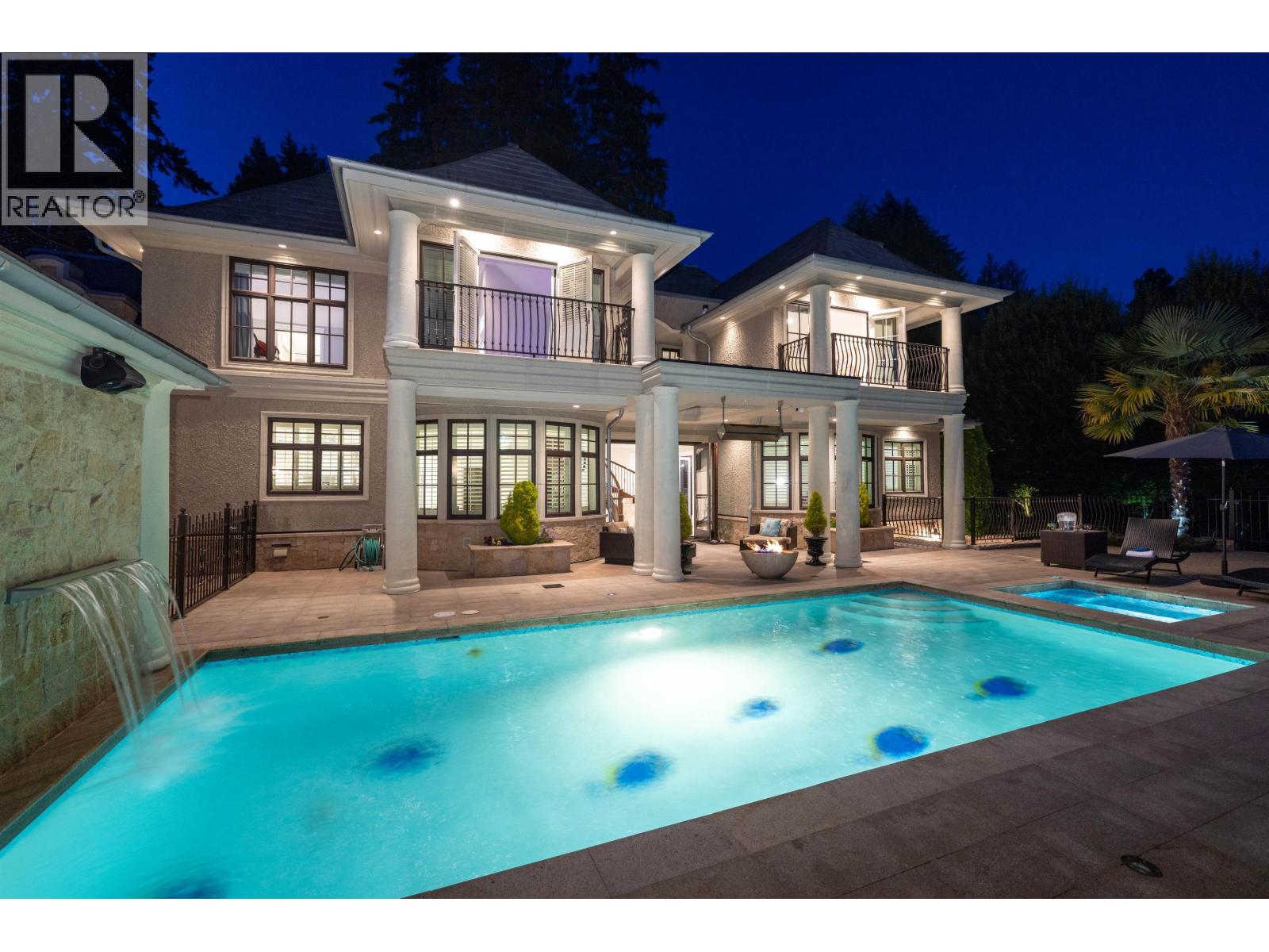 2912 MATHERS AVENUE, West Vancouver