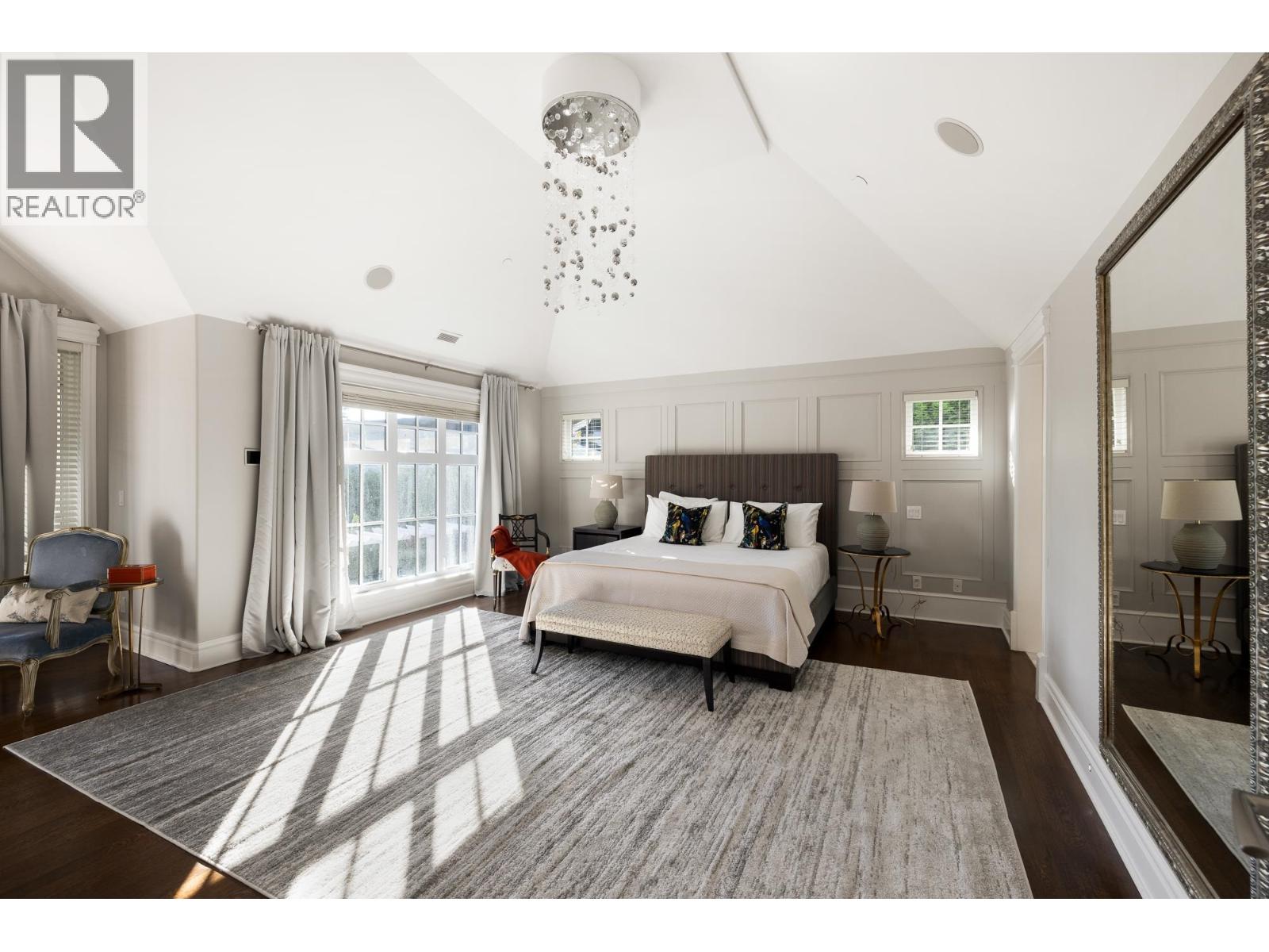 2912 MATHERS AVENUE, West Vancouver