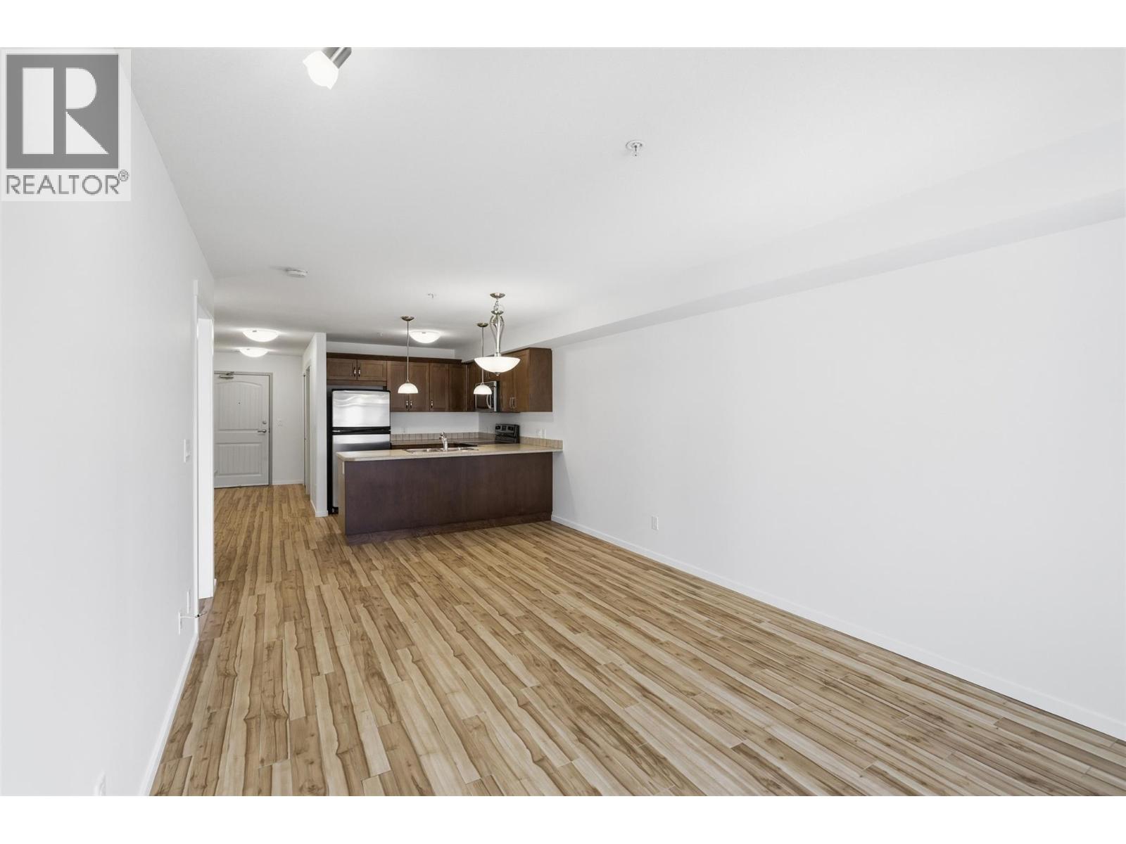 #513 689 Tranquille Road - 14