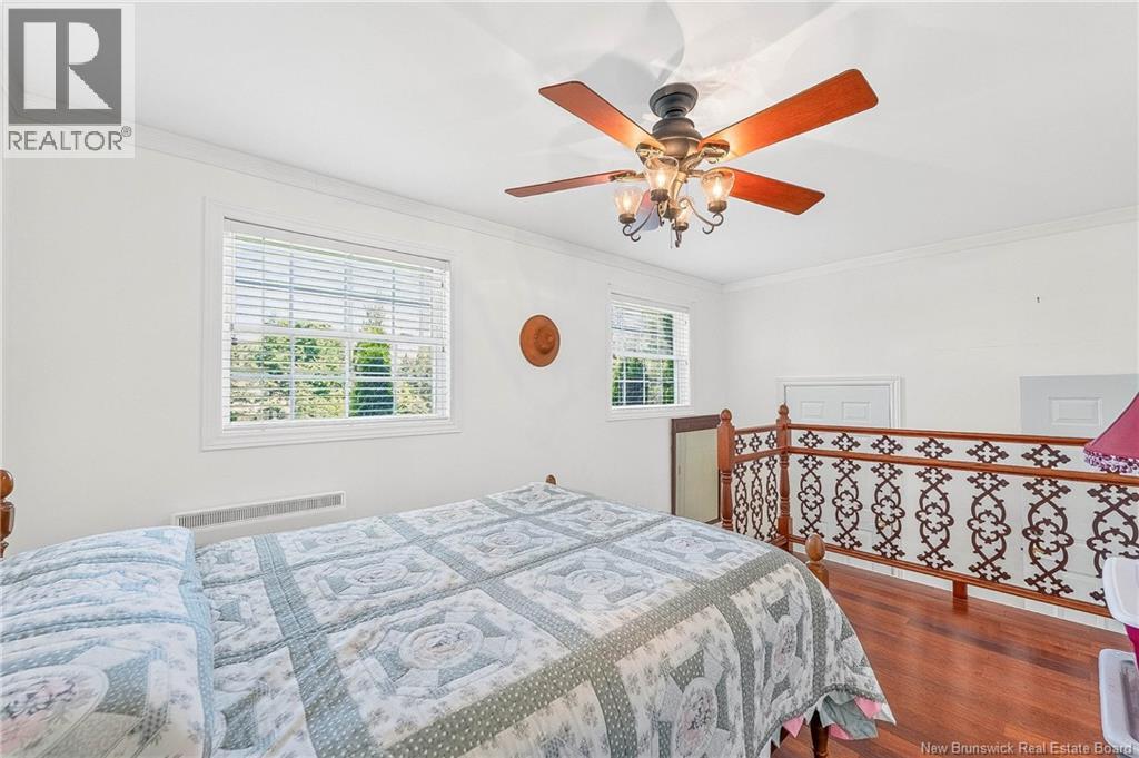 709 Mowat Drive - Image 11