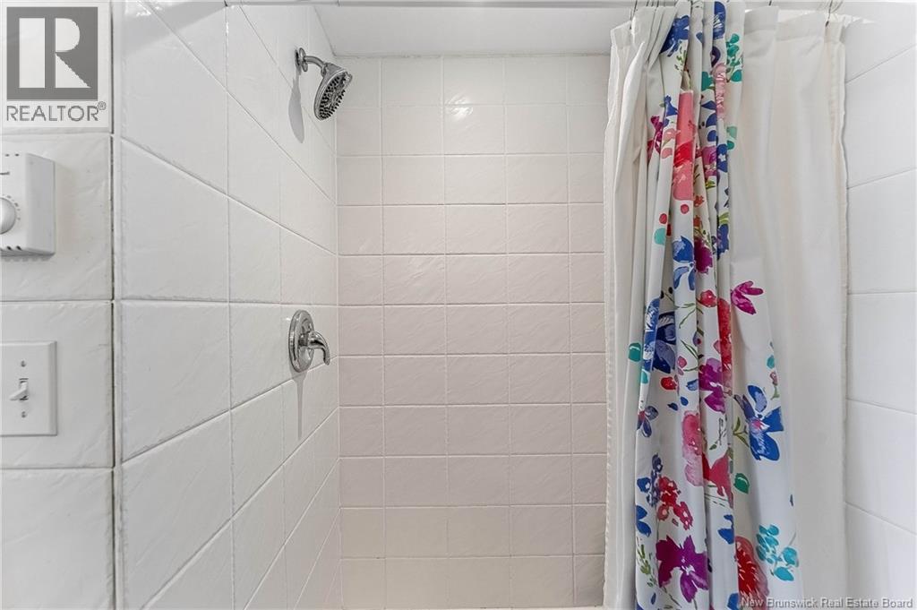 709 Mowat Drive - Image 21
