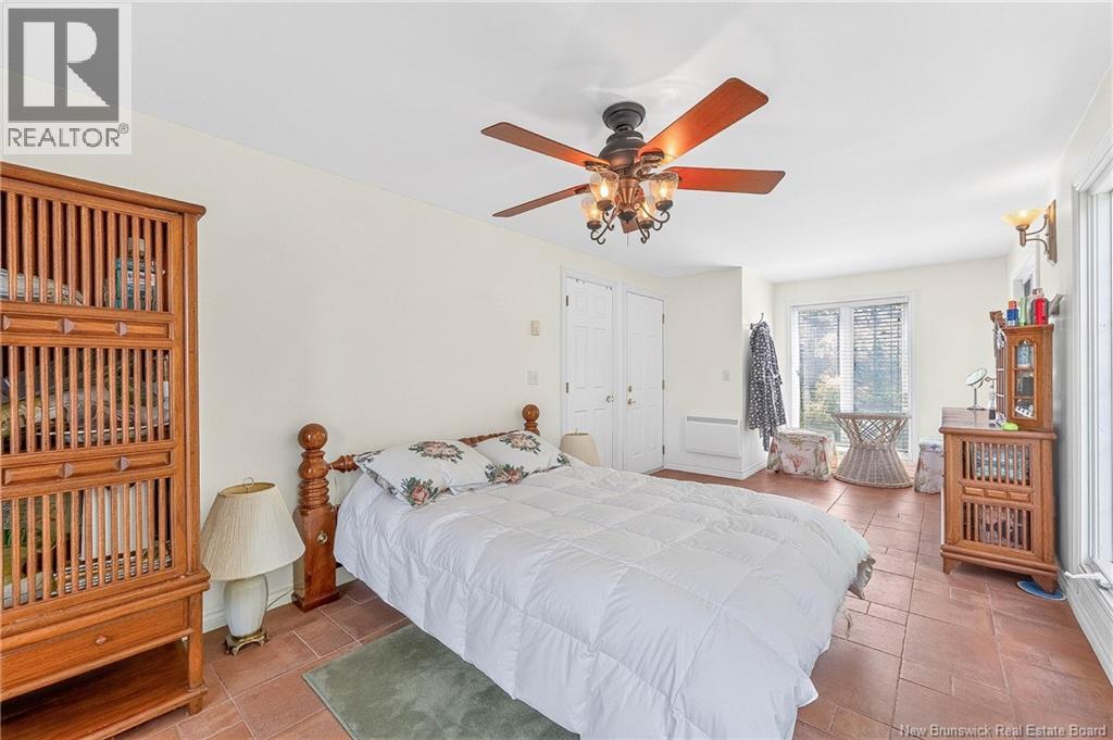 709 Mowat Drive - Image 5