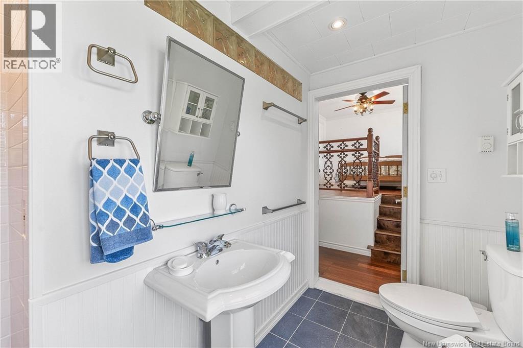 709 Mowat Drive - Image 13