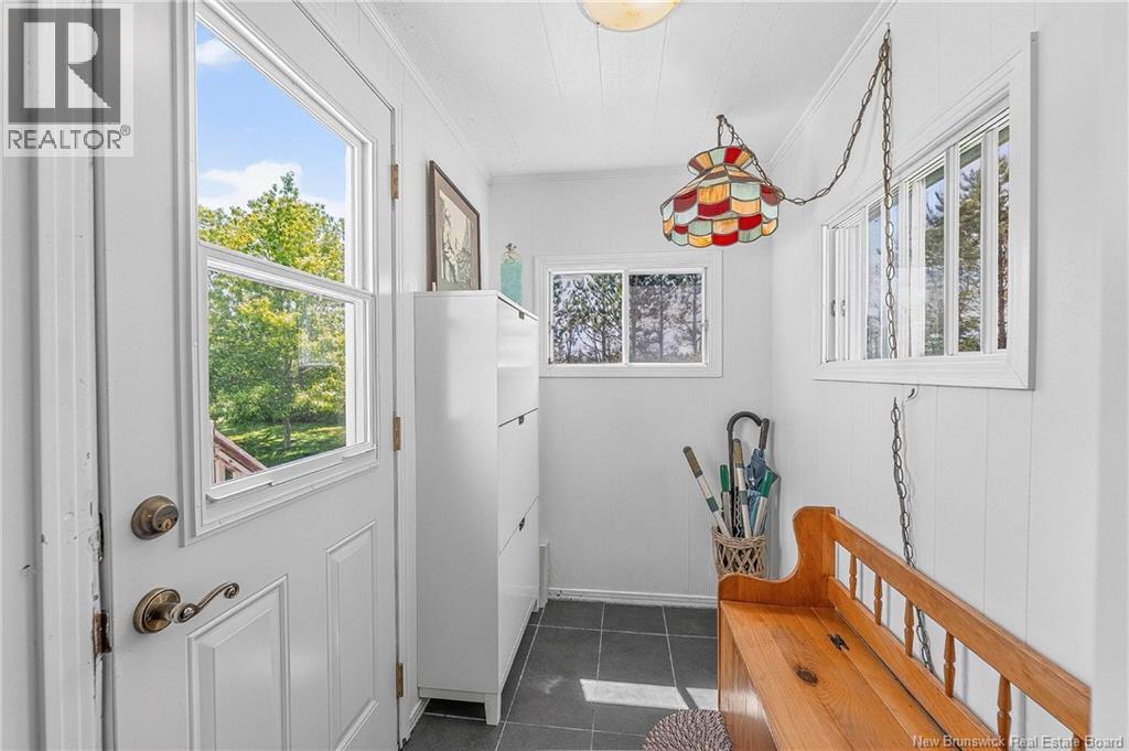 709 Mowat Drive - Image 4