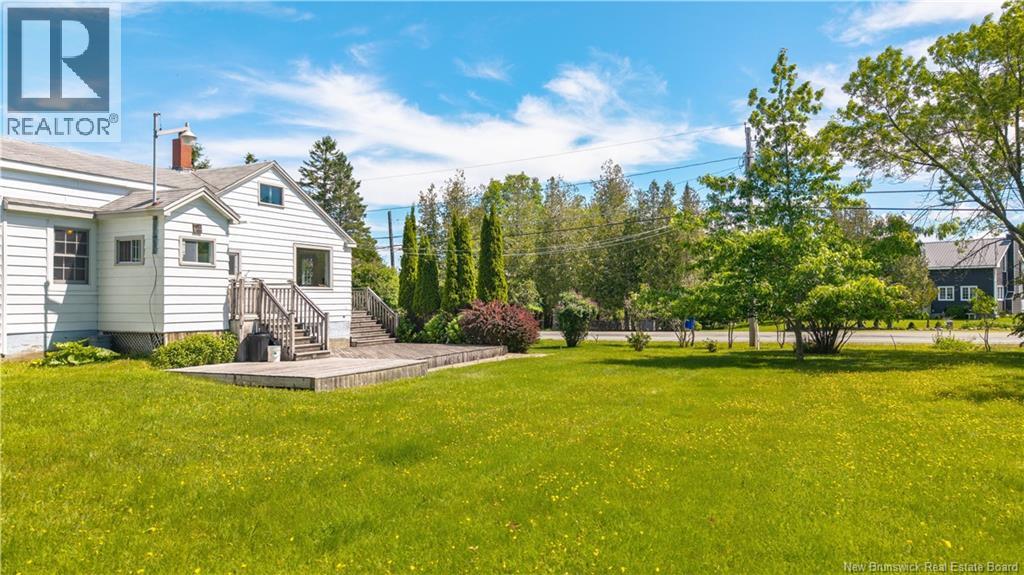 709 Mowat Drive - Image 33