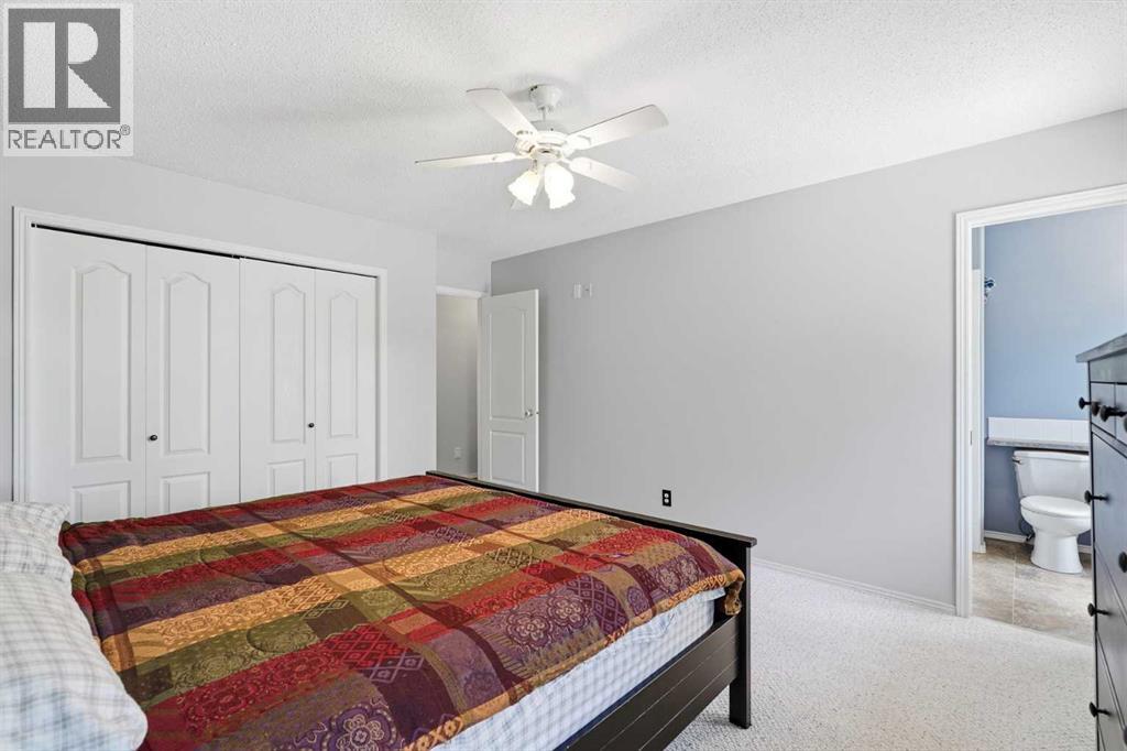 18 Osmond Close, Red Deer