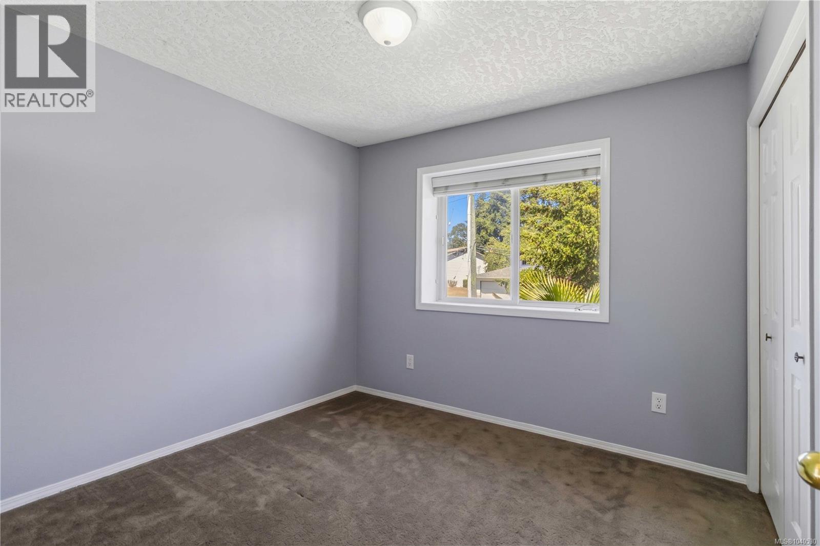2594 Buckler Ave - 24