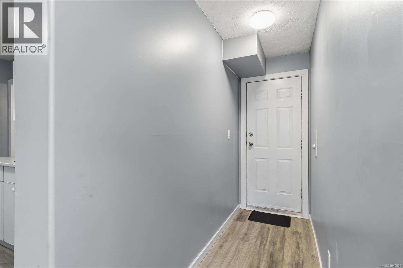 2594 Buckler Ave - Image 40