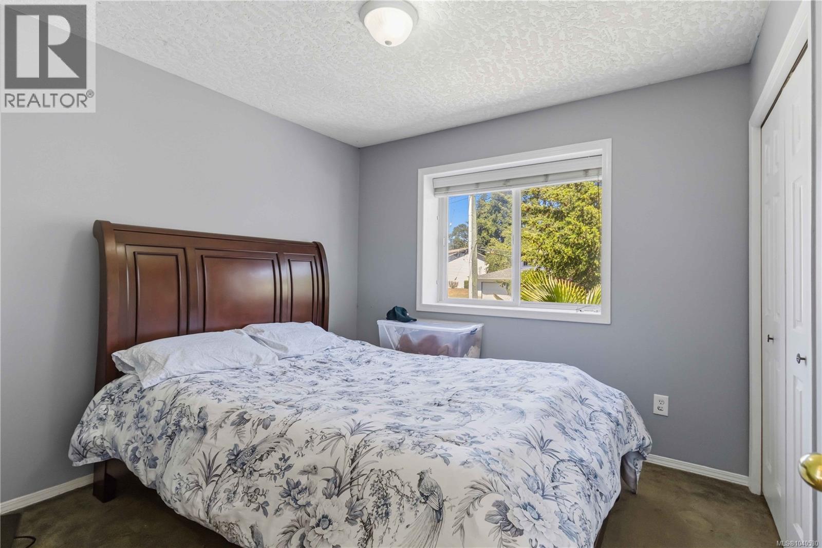 2594 Buckler Ave - Image 25