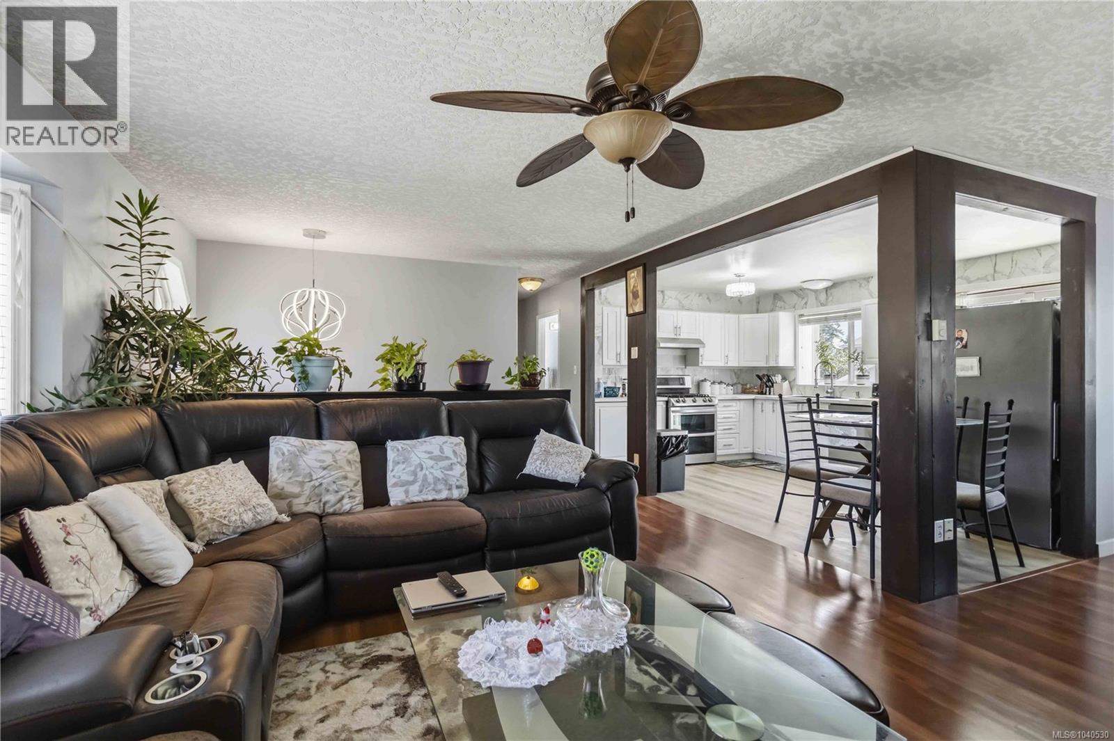 2594 Buckler Ave - 11