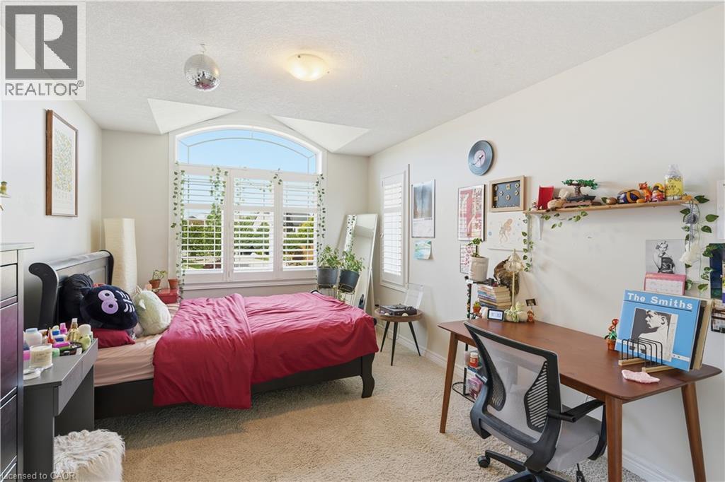 399 RIDEAU RIVER Street - 33