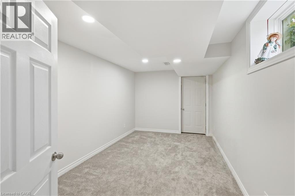 399 RIDEAU RIVER Street - 44