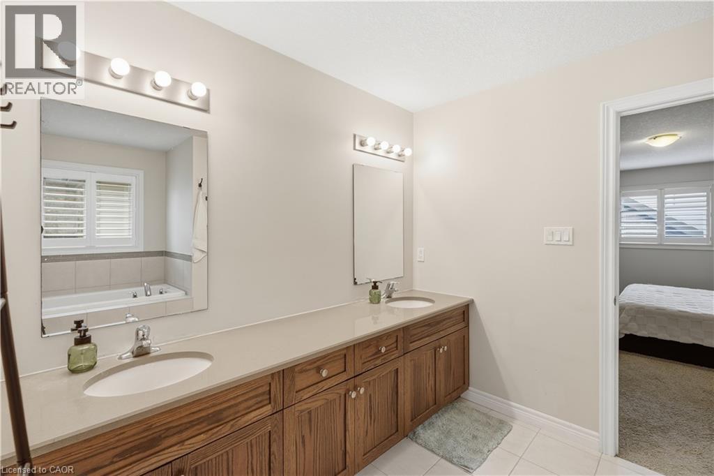 399 RIDEAU RIVER Street - 27