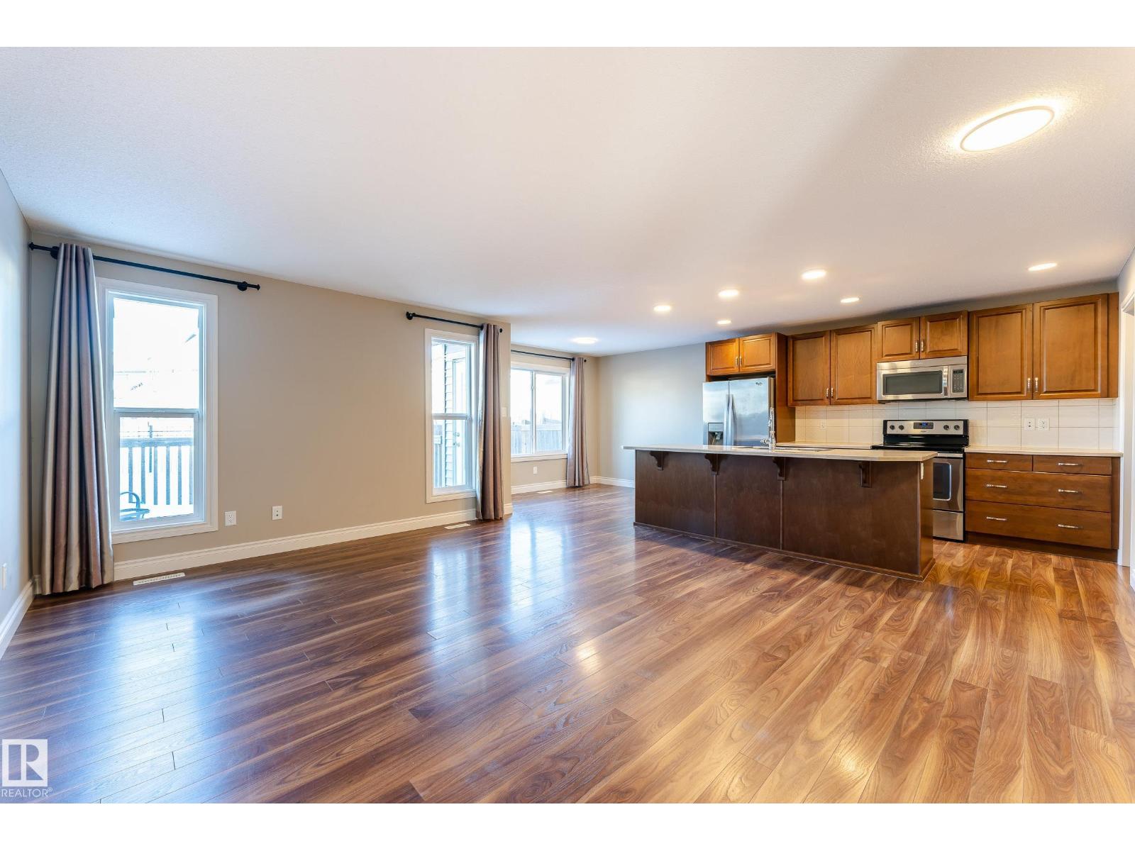 17614 8 Avenue SW - 16