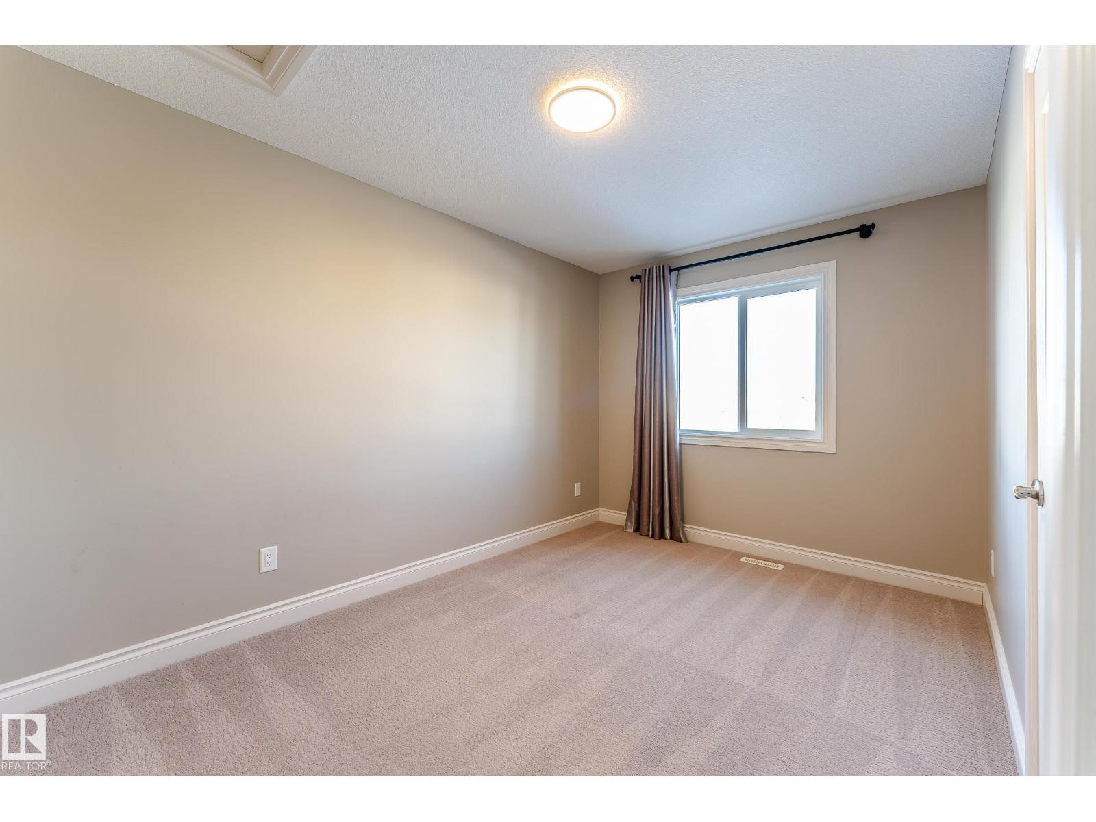 17614 8 Avenue SW - 29